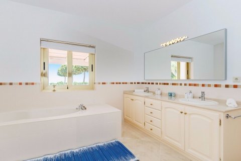 Dom Estepona, Malaga, Hiszpania 5 sypialni, 700 mkw. nr 22428 – zdjęcie 7