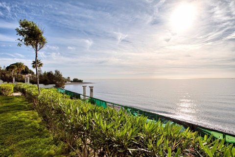 Dom Estepona, Malaga, Hiszpania 5 sypialni, 700 mkw. nr 22428 – zdjęcie 3