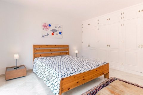 Dom Estepona, Malaga, Hiszpania 5 sypialni, 700 mkw. nr 22428 – zdjęcie 4