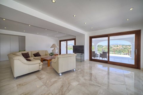 Casa in vendita Estepona, Malaga, Spagna 4 camere da letto, 100 mq. N° 22410 - foto 4