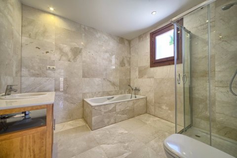 Casa in vendita Estepona, Malaga, Spagna 4 camere da letto, 100 mq. N° 22410 - foto 11