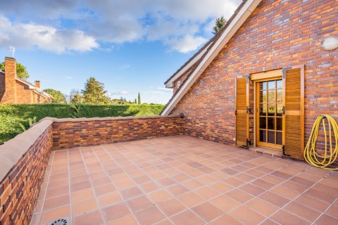 Villa till salu Pozuelo de Alarcon, Madrid, Spanien 5 sovrum, 356 kvm. Nr. 117308 - foto 6