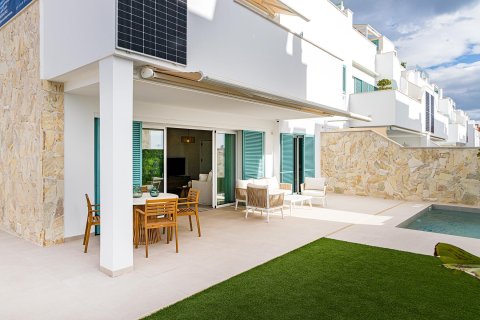 Bungalowi myytävänä Pilar de la Horadada, Alicante, Espanja, 3 makuuhuonetta, 87 m2 No. 117597 - kuva 2