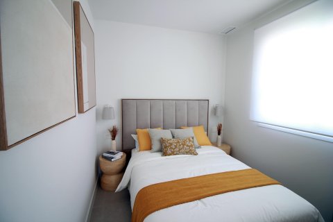 Bungalowi myytävänä Pilar de la Horadada, Alicante, Espanja, 3 makuuhuonetta, 87 m2 No. 117597 - kuva 13