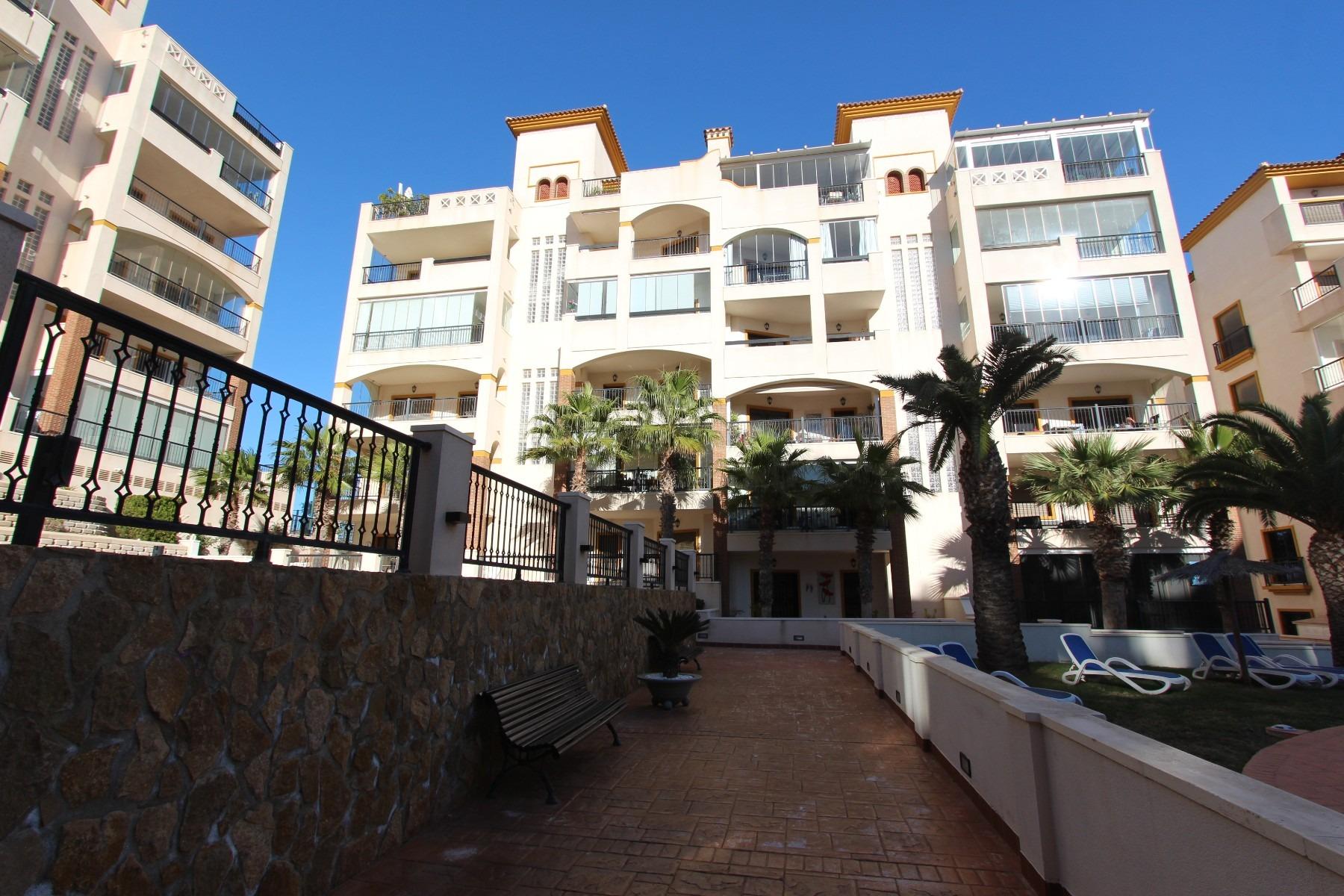Appartamento a Guardamar del Segura, Alicante, Spagna 2 camere da letto, 84 mq. N° 90055