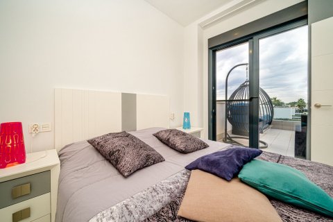 Продажа виллы Сьюдад Кесада, Аликанте, Испания 3 спальни, 120м2 №117259 - фото 17