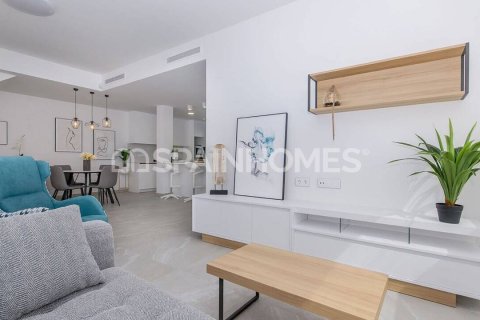 Villa till salu i San Miguel de Salinas, Alicante, Spanien 3 sovrum, 144 kvm. Nr. 48775 - foto 17