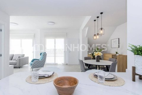 Villa till salu i San Miguel de Salinas, Alicante, Spanien 3 sovrum, 144 kvm. Nr. 48775 - foto 12