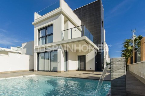 Villa till salu i San Miguel de Salinas, Alicante, Spanien 3 sovrum, 144 kvm. Nr. 48775 - foto 8