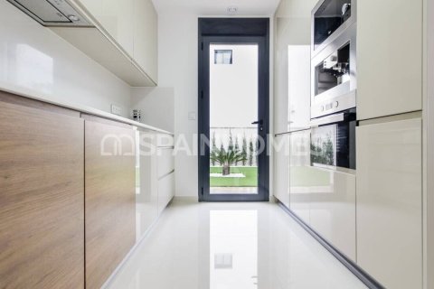 Villa till salu i San Miguel de Salinas, Alicante, Spanien 3 sovrum, 144 kvm. Nr. 48775 - foto 16