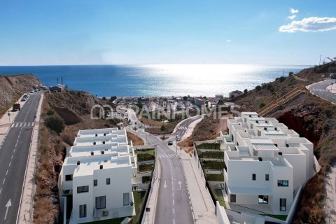 Villa pārdošanā Rincon de la Victoria, Malaga, Spānijā 4 istabas, 225 m2 Nr. 51791 - attēls 2