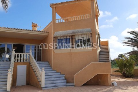 Villa for sale in Cartagena, Murcia, Spain 3 bedrooms, 465 sq.m. No. 55986 - photo 3