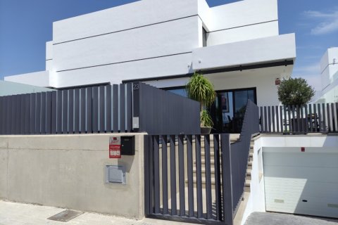 Villa zum Verkauf Dolores, Alicante, Spanien 3 Schlafzimmer,  Nr. 114365 - Foto 1
