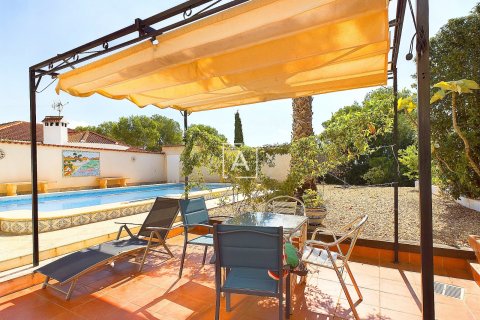 Villa for sale Pinar De Campoverde, Alicante, Spain 6 bedrooms, 379 sq.m. No. 114609 - photo 9