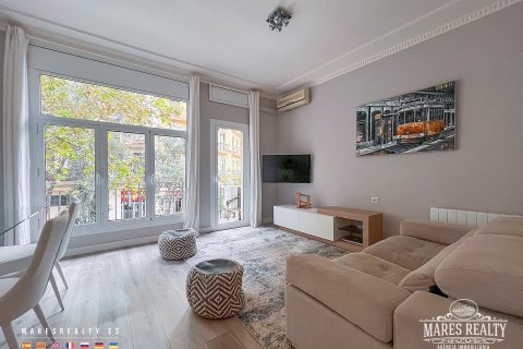 Dzīvoklis pārdošanā Barcelona, Spānijā 3 istabas, 123 m2 Nr. 91154 - attēls 2