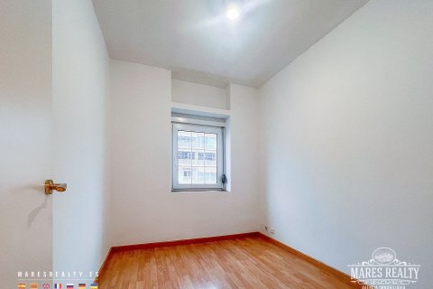 Apartment for sale Barcelona, Spain 4 bedrooms, 140 sq.m. No. 91152 - photo 8