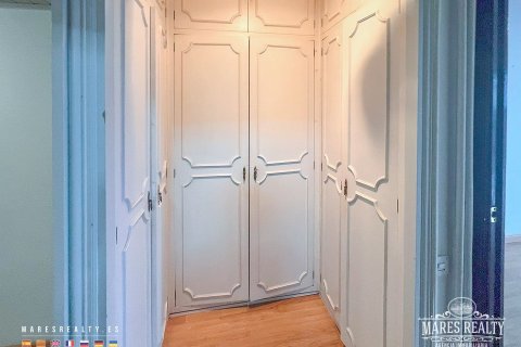 Apartment for sale Barcelona, Spain 4 bedrooms, 140 sq.m. No. 91152 - photo 14