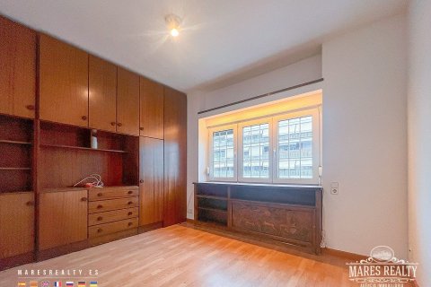 Apartment for sale Barcelona, Spain 4 bedrooms, 140 sq.m. No. 91152 - photo 6