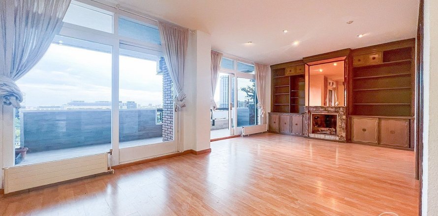 Apartment Barcelona, Spain 4 bedrooms, 140 sq.m. No. 91152
