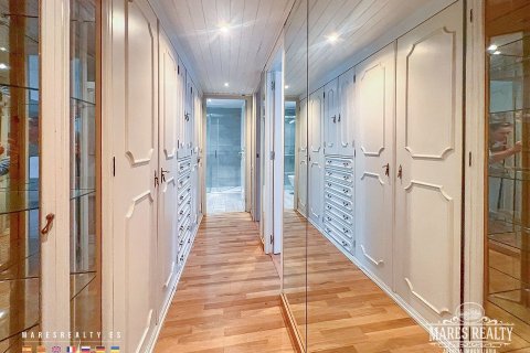 Apartment for sale Barcelona, Spain 4 bedrooms, 140 sq.m. No. 91152 - photo 15