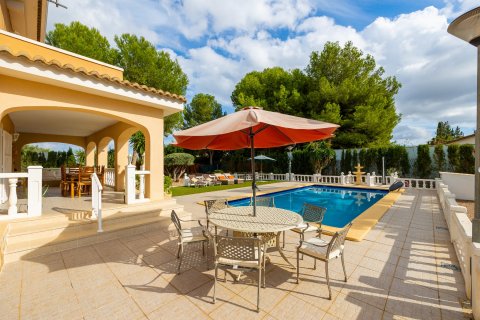 Villa till salu Aspe, Alicante, Spanien 5 sovrum, 352 kvm. Nr. 115166 - foto 3