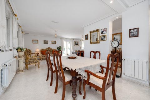 Villa till salu Aspe, Alicante, Spanien 5 sovrum, 352 kvm. Nr. 115166 - foto 12