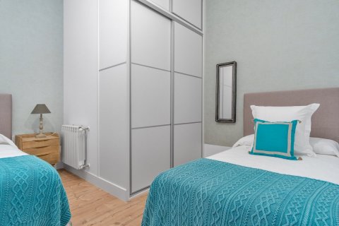 Apartment for sale Madrid, Spain 2 bedrooms, 90 sq.m. No. 91603 - photo 9
