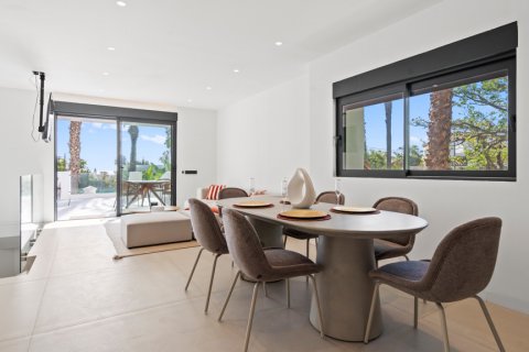 Apartment for sale El Paraiso, Alicante, Spain 4 bedrooms, 269.49 sq.m. No. 108241 - photo 8