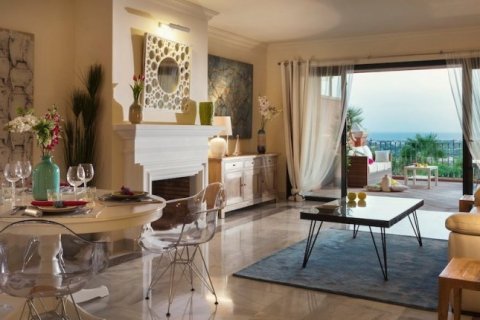 Apartment for sale Benahavis, Malaga, Spain 2 bedrooms, 126 sq.m. No. 21738 - photo 1
