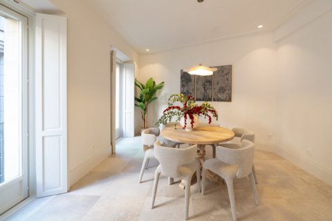 Продажа квартиры Мадрид, Испания 3 спальни, 164м2 №100064 - фото 10