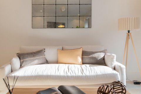 Продажа квартиры Мадрид, Испания 3 спальни, 164м2 №100064 - фото 8