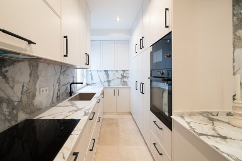 Продажа квартиры Мадрид, Испания 3 спальни, 164м2 №100064 - фото 25