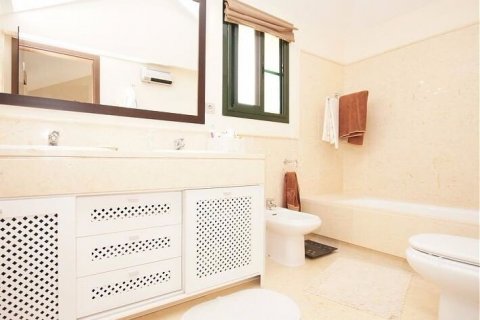 Appartamento in vendita Benahavis, Malaga, Spagna 3 camere da letto, 300 mq. N° 21559 - foto 5