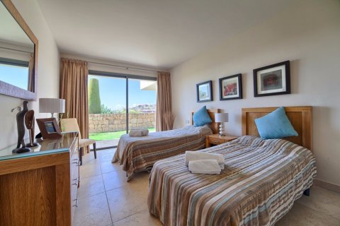 Apartment for sale Benahavis, Malaga, Spain 2 bedrooms, 138 sq.m. No. 21560 - photo 4