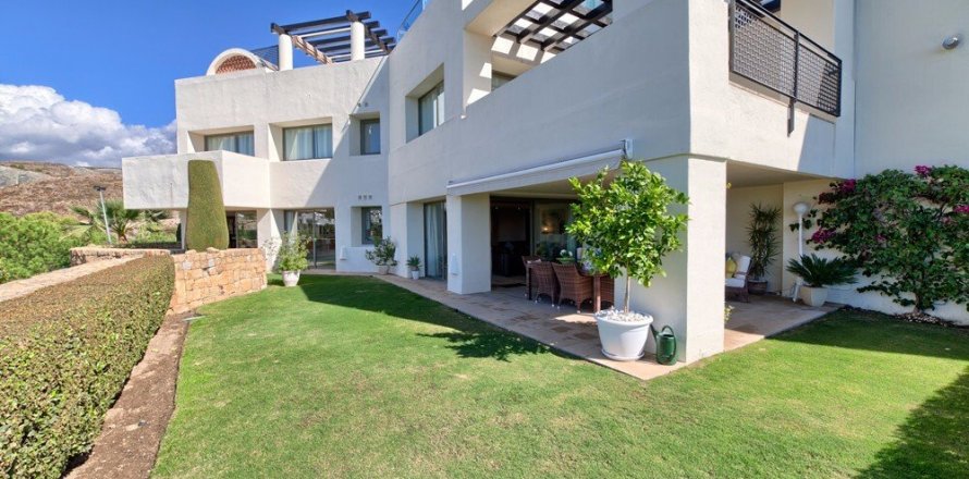 Apartment Benahavis, Malaga, Spain 2 bedrooms, 138 sq.m. No. 21560