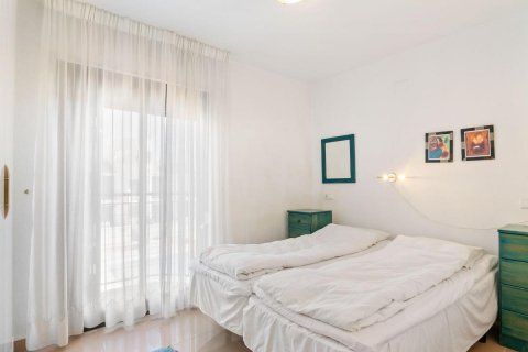 House for sale Alicante, Spain 4 bedrooms, 104 sq.m. No. 112974 - photo 9