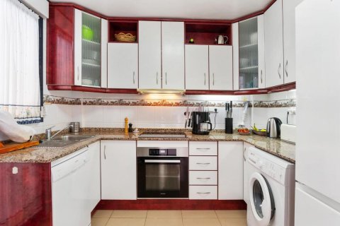House for sale Alicante, Spain 4 bedrooms, 104 sq.m. No. 112974 - photo 7