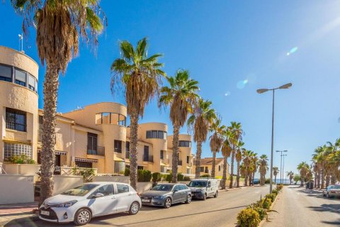 House for sale Alicante, Spain 4 bedrooms, 104 sq.m. No. 112974 - photo 26