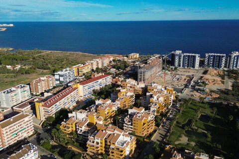 Продажа квартиры Пунта Прима, Аликанте, Испания 2 спальни, 80м2 №112973 - фото 3