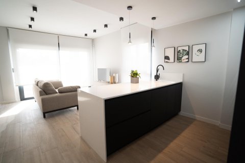 Kaupunkipientalo myytävänä Villamartin, Alicante, Espanja, 3 makuuhuonetta, 86 m2 No. 114356 - kuva 10
