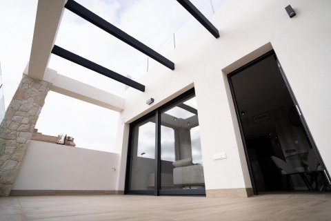 Kaupunkipientalo myytävänä Villamartin, Alicante, Espanja, 3 makuuhuonetta, 86 m2 No. 114356 - kuva 1