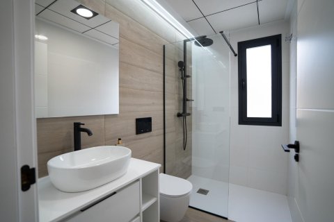 Kaupunkipientalo myytävänä Villamartin, Alicante, Espanja, 3 makuuhuonetta, 86 m2 No. 114356 - kuva 26