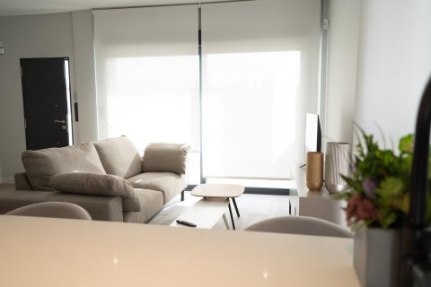 Kaupunkipientalo myytävänä Villamartin, Alicante, Espanja, 3 makuuhuonetta, 86 m2 No. 114356 - kuva 11