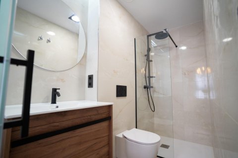 Kaupunkipientalo myytävänä Villamartin, Alicante, Espanja, 3 makuuhuonetta, 86 m2 No. 114356 - kuva 25