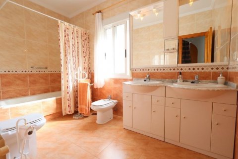 Villa for sale Alicante, Spain 2 bedrooms, 126 sq.m. No. 116125 - photo 18