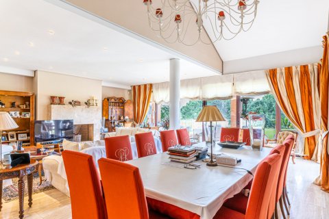 Villa for sale Las Rozas de Madrid, Madrid, Spain 7 bedrooms, 872.48 sq.m. No. 117435 - photo 8