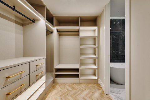 Продажа квартиры в Мадрид, Испания 3 спальни, 197м2 №117522 - фото 14