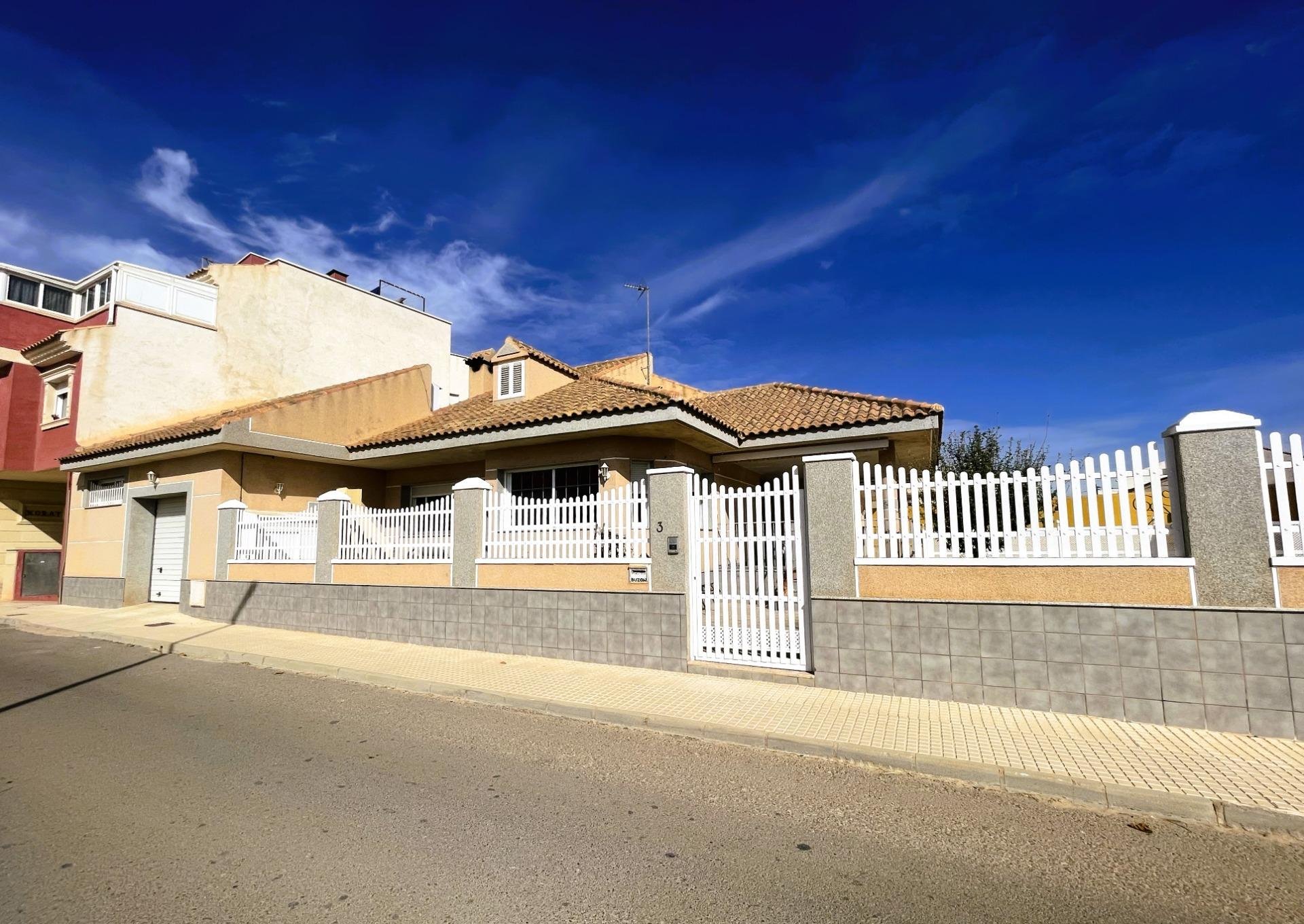 Villa in Pilar de la Horadada, Alicante, Spain 5 bedrooms, 223 sq.m. No. 92115