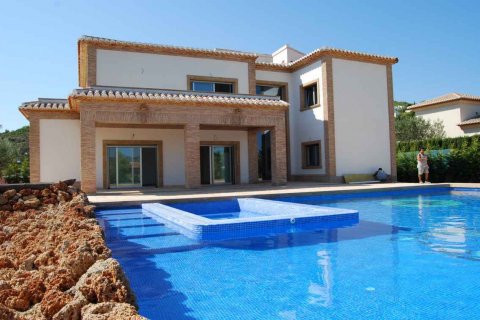 Villa for sale in Javea, Alicante, Spain 3 bedrooms, 266 sq.m. No. 92117 - photo 1