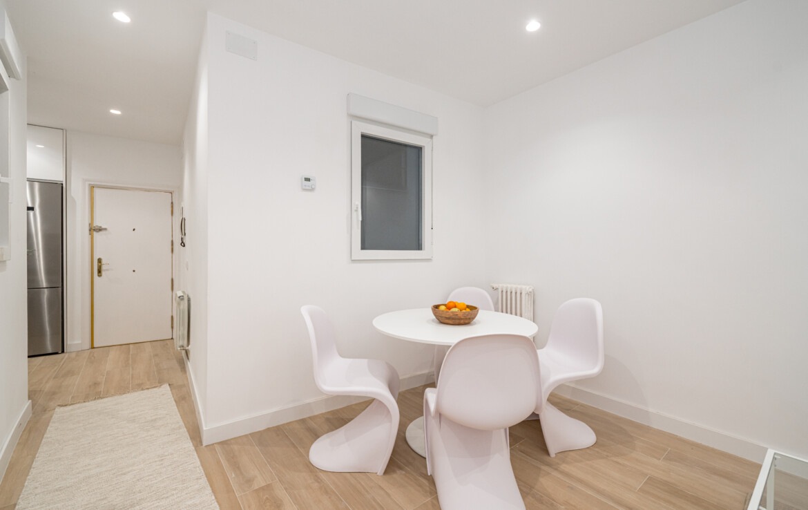 Apartment à Madrid, Espagne 2 chambres, 70 m2 No. 91365